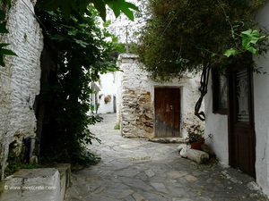 Im Dorf Fodele auf Kreta
