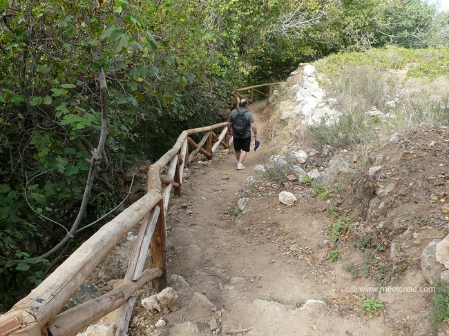 Wandern durch die Mili Schlucht Kreta