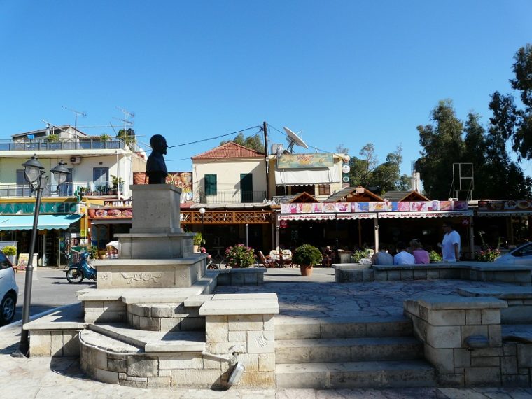 central-square-in-georgioupolis-meet-crete