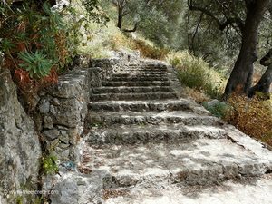 Cave chapel Agia Sofia at Topolia Kissamos